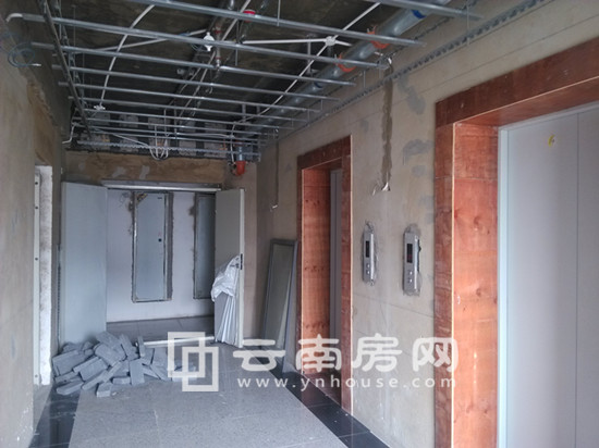 鼎晟·大廈內部工程進展緩慢 鼎晟·大廈內部工程進展緩慢