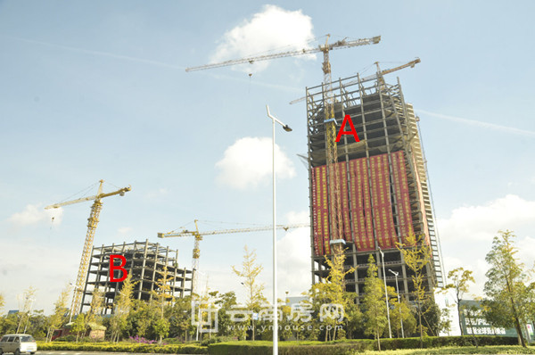 昊龍大成金融商務(wù)中心實景(2015年10月底) 昊龍大成金融商務(wù)中心實景(2015年10月底)