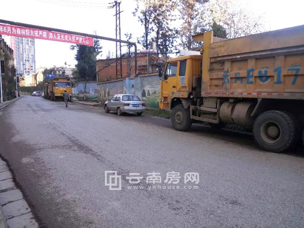 連接曦園和龍泉路的道路 連接曦園和龍泉路的道路