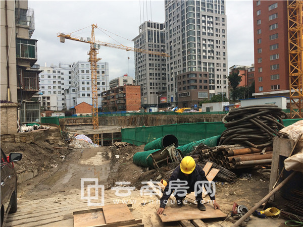 尚 麟苑正在進行基坑作業 尚 麟苑正在進行基坑作業