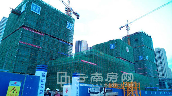 昆明時(shí)代·之窗已經(jīng)接近封頂 昆明時(shí)代·之窗已經(jīng)接近封頂