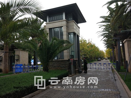 中航云 璽大宅戒備森嚴(yán) 中航云 璽大宅戒備森嚴(yán)