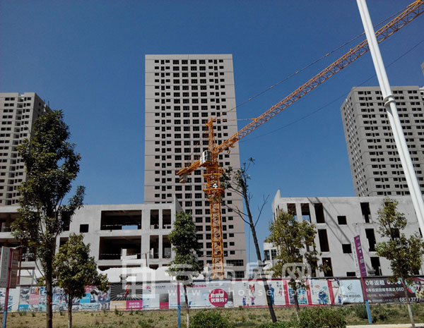 譽 峰財 富中心現(xiàn)狀 譽 峰財 富中心現(xiàn)狀