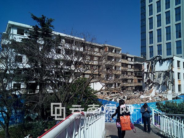 匯 都 中 央 學府地塊拆遷實景 匯 都 中 央 學府地塊拆遷實景