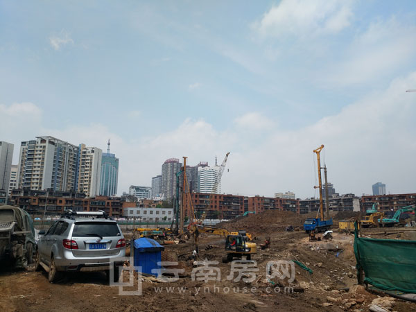 6、7、8棟正在挖地基中 6、7、8棟正在挖地基中