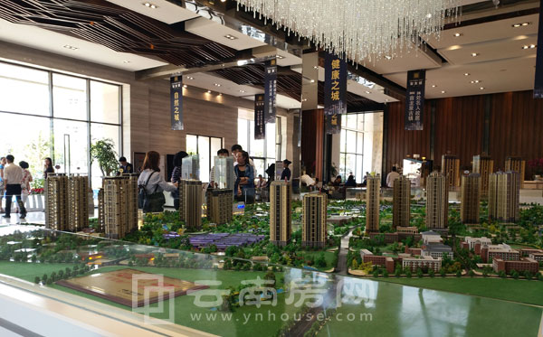 售樓部客流不斷 售樓部客流不斷