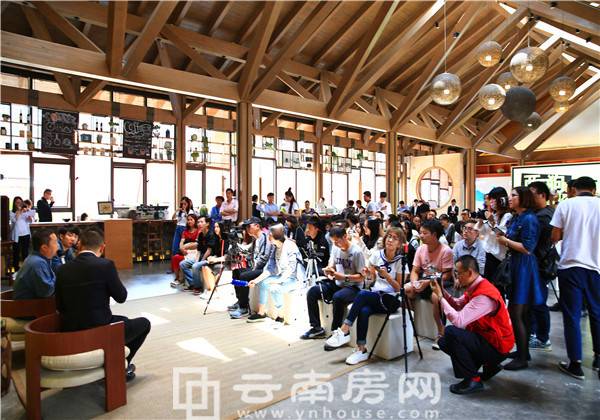 話劇《兩只狗的生活意見》主創(chuàng)見面會現(xiàn)場 話劇《兩只狗的生活意見》主創(chuàng)見面會現(xiàn)場