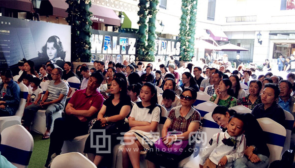 萬科銀海泊岸“泊岸杯”鋼琴大賽現(xiàn)場 萬科銀海泊岸“泊岸杯”鋼琴大賽現(xiàn)場