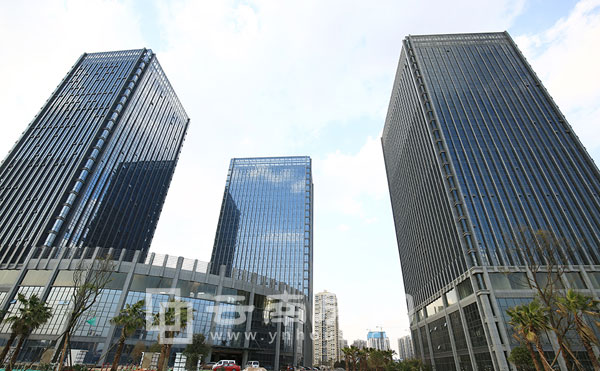 雙城際商務(wù)中心實(shí)景圖 雙城際商務(wù)中心實(shí)景圖