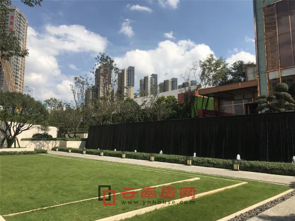 萬科白沙潤園三期售樓中心滿眼綠意 萬科白沙潤園三期售樓中心滿眼綠意