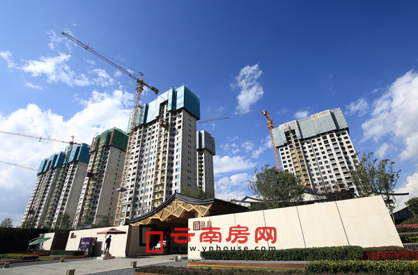 建設(shè)中的中南碧桂園樾府 建設(shè)中的中南碧桂園樾府