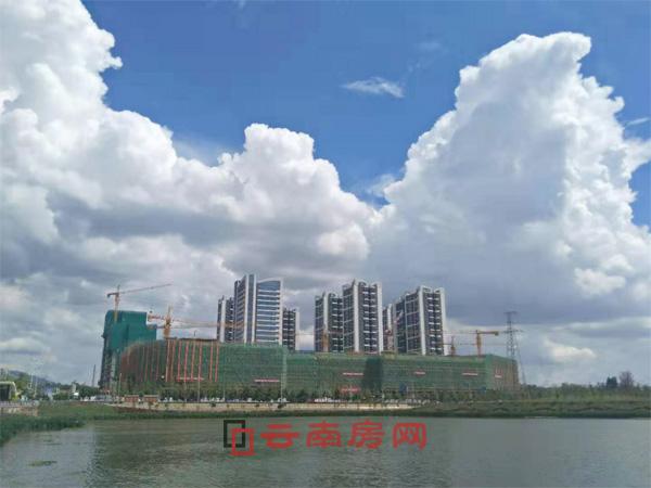 呈貢萬(wàn)達(dá)廣場(chǎng)項(xiàng)目正在穩(wěn)步建設(shè)中 預(yù)計(jì)明年開(kāi)業(yè) 呈貢萬(wàn)達(dá)廣場(chǎng)項(xiàng)目正在穩(wěn)步建設(shè)中 預(yù)計(jì)明年開(kāi)業(yè)