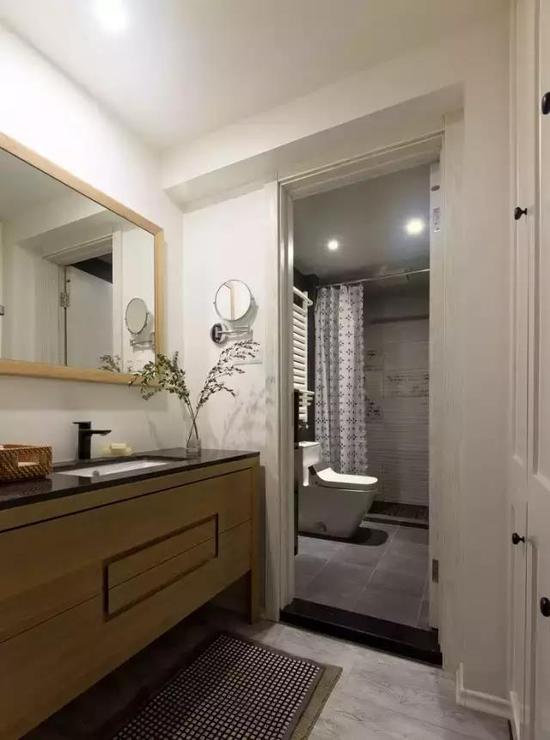 衛生間沒有窗戶又潮又臭 別急還有這些省錢解決法 衛生間沒有窗戶又潮又臭 別急還有這些省錢解決法