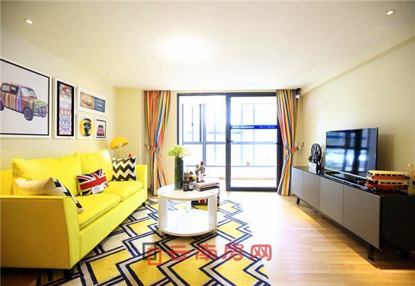 海倫中心公寓樣板間實景:精裝現房在售 帶家具家電 海倫中心公寓樣板間實景:精裝現房在售 帶家具家電