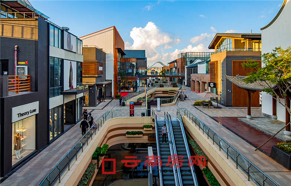 昆明王府井奧萊滇池小鎮(zhèn) 昆明王府井奧萊滇池小鎮(zhèn)