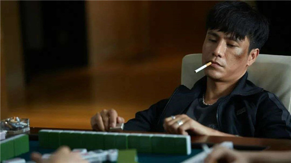 為什么國產懸疑片都喜歡在重慶拍? 為什么國產懸疑片都喜歡在重慶拍?