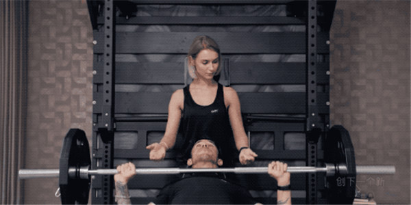 英國人造了張能健身的床 有了它還去啥健身房 英國人造了張能健身的床 有了它還去啥健身房