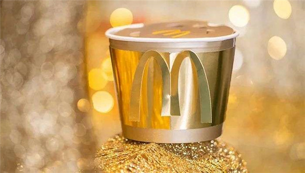 麥當勞理發(fā)店只剪“金拱門”,商業(yè)符號能這么玩? 麥當勞理發(fā)店只剪“金拱門”,商業(yè)符號能這么玩?