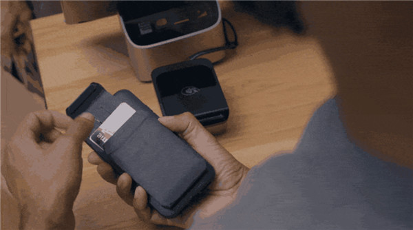 這些人不適合用iPhone 12,可能存在致命風(fēng)險(xiǎn) 這些人不適合用iPhone 12,可能存在致命風(fēng)險(xiǎn)