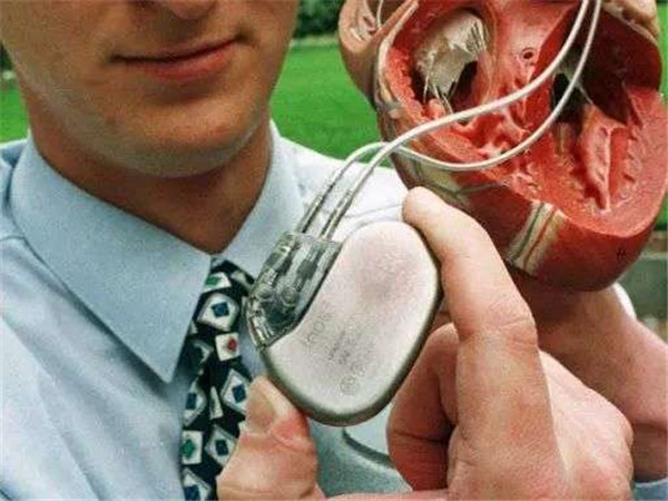 這些人不適合用iPhone 12,可能存在致命風(fēng)險(xiǎn) 這些人不適合用iPhone 12,可能存在致命風(fēng)險(xiǎn)