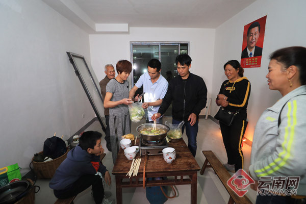 白鶴灘電站移民搬新居 白鶴灘電站移民搬新居