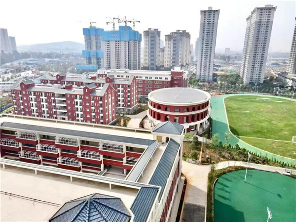 昆明樓盤為何千方百計也要牽手名校?有些可不僅僅是為賣房 昆明樓盤為何千方百計也要牽手名校?有些可不僅僅是為賣房