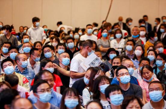 昆明恒大珺睿開盤現場座無虛席 昆明恒大珺睿開盤現場座無虛席