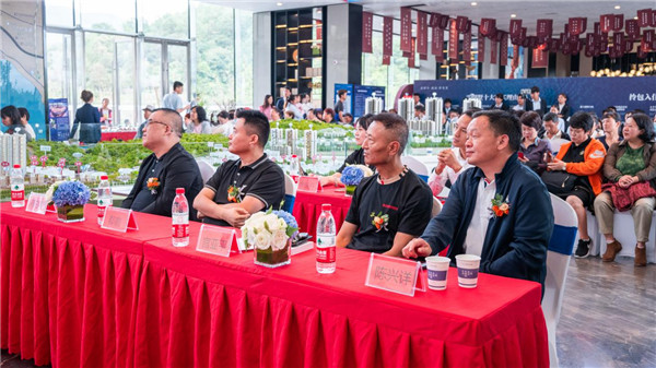 Ʒǣδlꡤ̡δ̘I̳ɹAMɹ