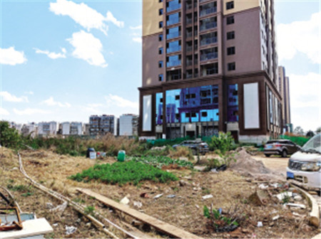 提前到意向樓盤工地看一看,可以了解項目進展和周邊環境 提前到意向樓盤工地看一看,可以了解項目進展和周邊環境