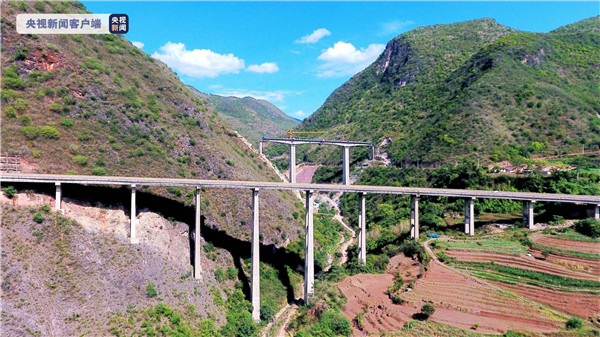 全部貫通!大瑞鐵路蒲縹至怒江東岸特長隧道群建設取得突破 全部貫通!大瑞鐵路蒲縹至怒江東岸特長隧道群建設取得突破