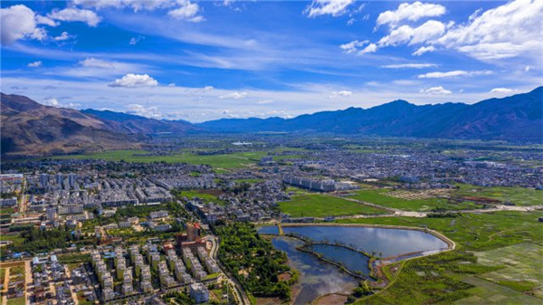 大理這十年 鶴慶:綠色鋁產業發展勢頭強勁 大理這十年 鶴慶:綠色鋁產業發展勢頭強勁