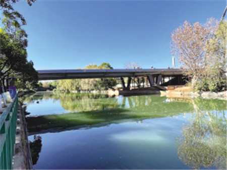 朝云橋橋體已經(jīng)建成 朝云橋橋體已經(jīng)建成