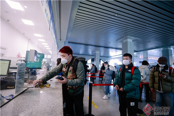取消“兩碼一證”查驗,昆明火車站進站乘車有序便捷 取消“兩碼一證”查驗,昆明火車站進站乘車有序便捷