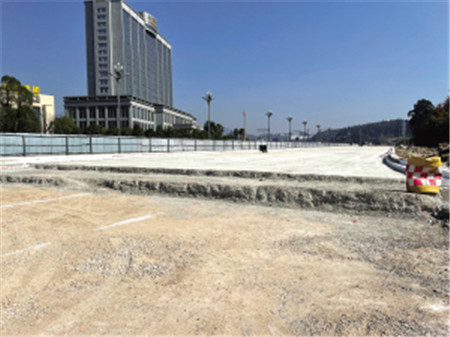 正在施工的道路 正在施工的道路