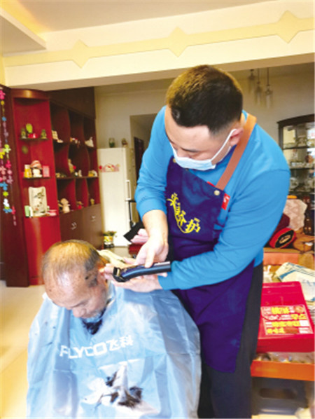 90后小伙李瑋 90后小伙李瑋