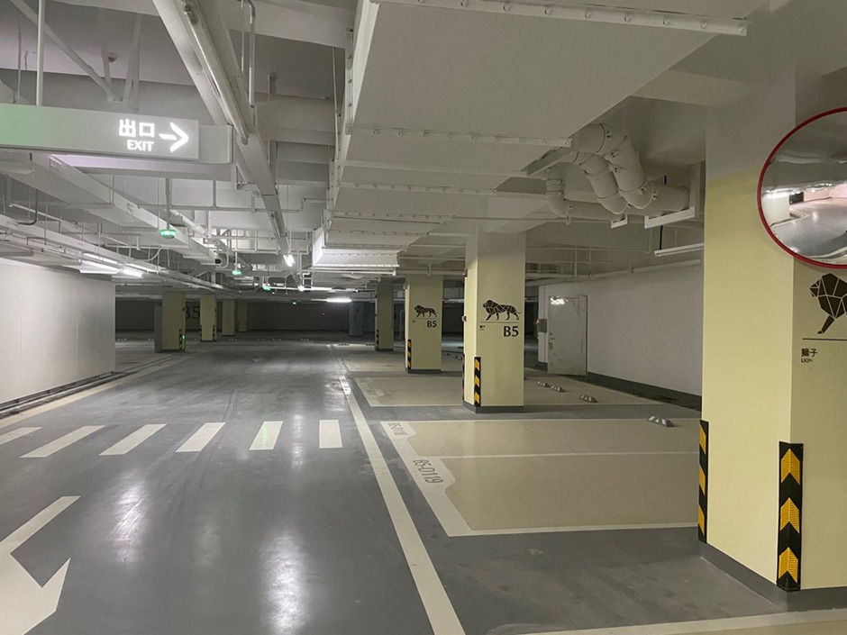 春之眼地下5層也是金俊廣場停車區(qū) 春之眼地下5層也是金俊廣場停車區(qū)