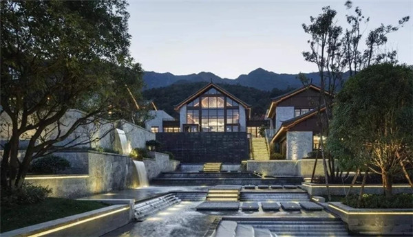 要干就好好干!云南白藥開發(fā)地產(chǎn)舉棋不定,西壩擬建醫(yī)養(yǎng)綜合體 要干就好好干!云南白藥開發(fā)地產(chǎn)舉棋不定,西壩擬建醫(yī)養(yǎng)綜合體