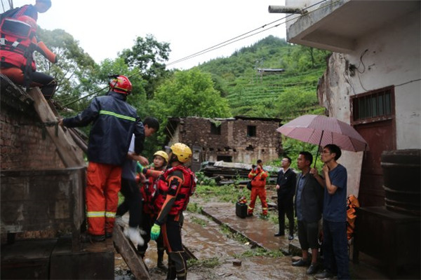 突發!昭通彝良持續暴雨引發山洪,3人不幸遇難、1人失聯 突發!昭通彝良持續暴雨引發山洪,3人不幸遇難、1人失聯