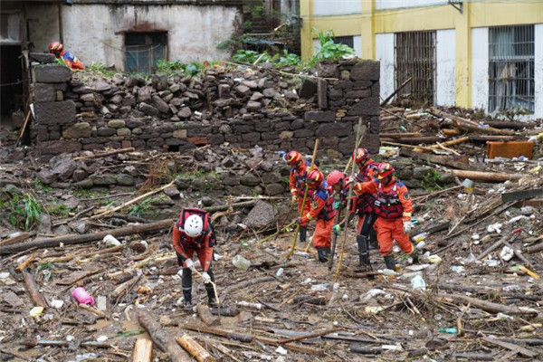 突發!昭通彝良持續暴雨引發山洪,3人不幸遇難、1人失聯 突發!昭通彝良持續暴雨引發山洪,3人不幸遇難、1人失聯