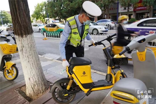 “輕微不罰”“首違免罰”……曲靖交警多舉措對避暑客“開綠燈” “輕微不罰”“首違免罰”……曲靖交警多舉措對避暑客“開綠燈”