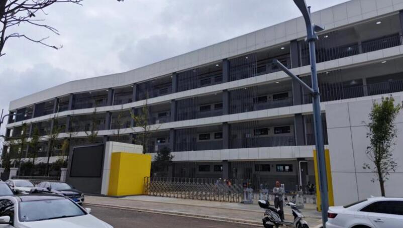 緊鄰云錦東方的云師大附小巫家壩校區 緊鄰云錦東方的云師大附小巫家壩校區