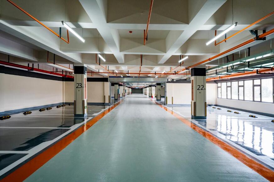 世博一號陽光地庫實拍 世博一號陽光地庫實拍