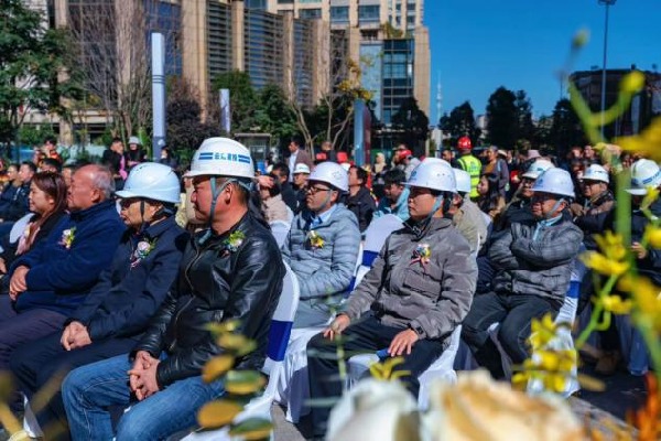 8b0939894b54006fba7ff5336c0cd8f