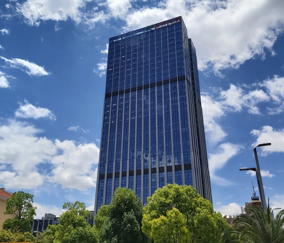 投入使用不久的昆明軌道集團總部大樓 投入使用不久的昆明軌道集團總部大樓