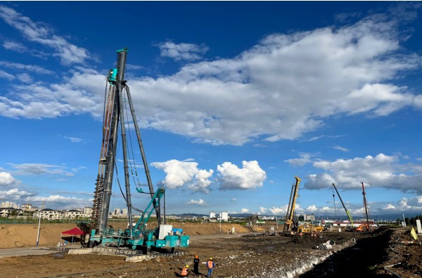 沙灘上的船 AI 生成的內(nèi)容可能不正確。