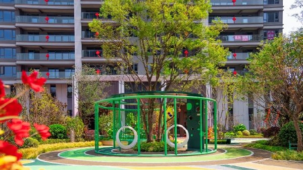 花園里的擺設布局 AI 生成的內容可能不正確。