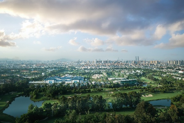 建筑與房屋的城市空拍圖 AI 生成的內容可能不正確。