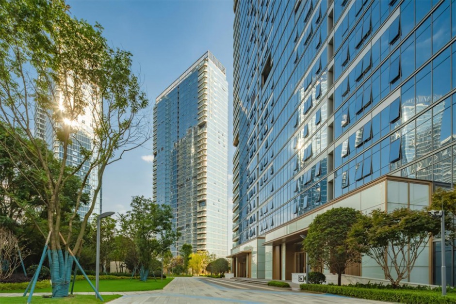 山海灣8號全LOW-E玻璃組成山海光影立面 山海灣8號全LOW-E玻璃組成山海光影立面