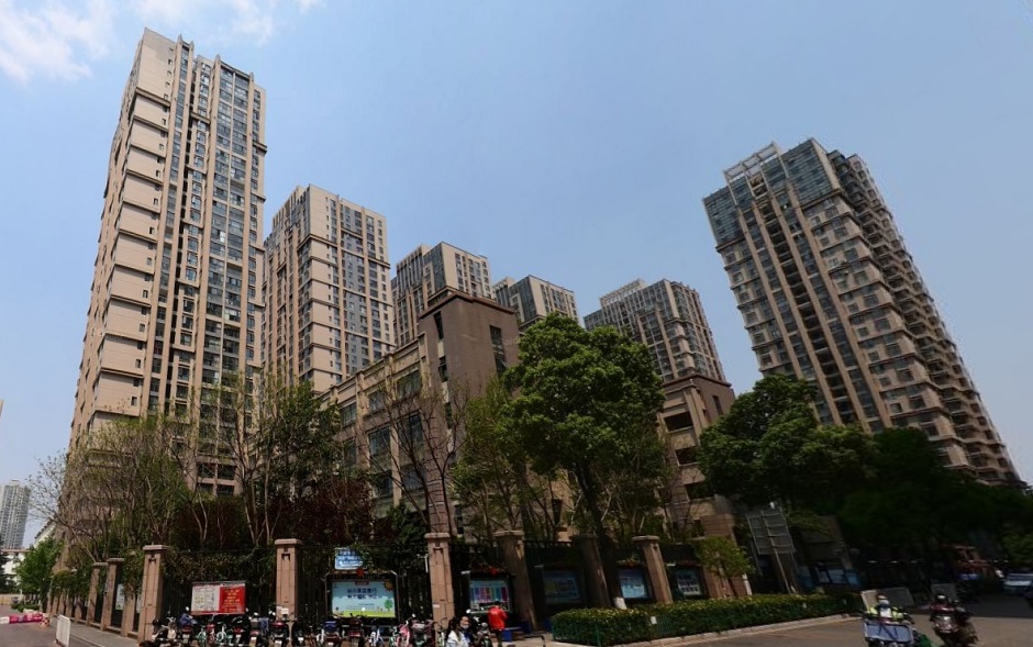 配套齊全生活方便的同德廣場也是塔樓住宅 配套齊全生活方便的同德廣場也是塔樓住宅