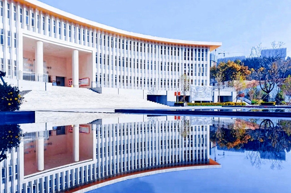 師大實驗昆明湖校區只有初中和小學,高中尚未建設 師大實驗昆明湖校區只有初中和小學,高中尚未建設